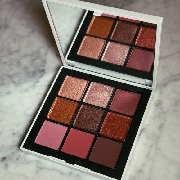 NARS Endless Nights Eyeshadow Holiday Palette | Limited Edition - Picture 3 of 3